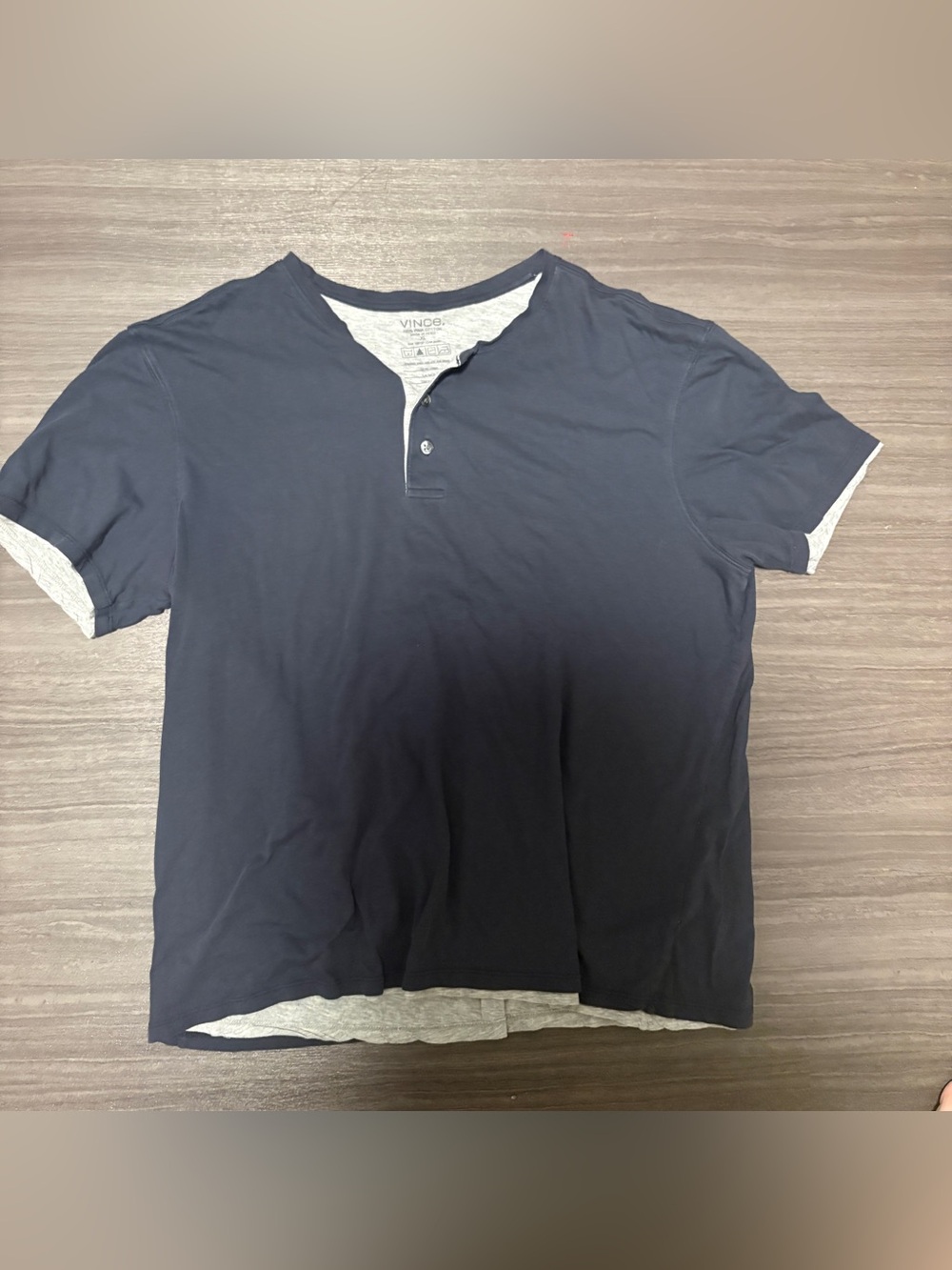 Vince Men’s Navy Short Sleeve Henley Shirt xL